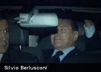 Silvio Berlusconi dimite formalmente como Primer Ministro de Italia