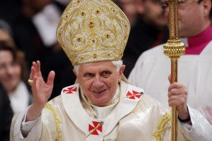 Con estas palabras Benedicto XVI oficializa su salida del Vaticano