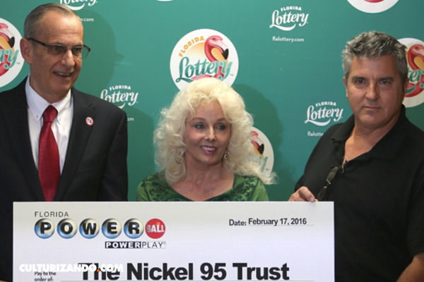 Pareja de Florida reclama premio récord de lotería