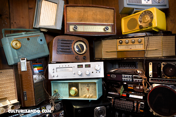 Me encantan las radios antiguas!