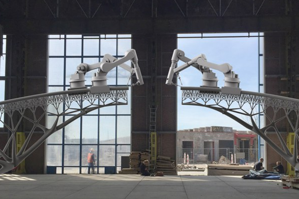 Robots en Amsterdam construyen puente con impresión 3D