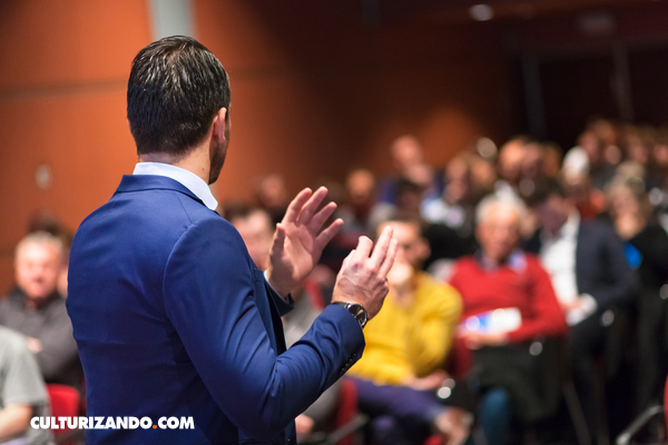 Oratoria: 10 consejos para brillar en tu presentación