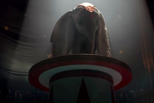 'Dumbo' vuelve a volar en este teaser tráiler