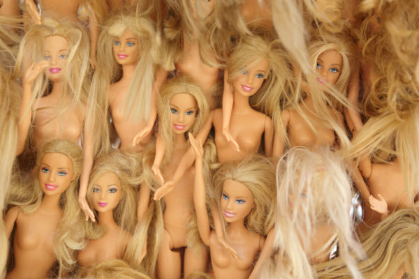 Barbie cumple 60: ¿Instrumento de opresión de las niñas o influencia positiva?