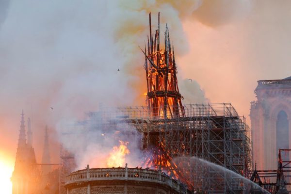 Francia reabrirá Notre Dame en cinco años