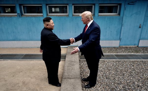 Donald Trump se convierte en el primer presidente de Estados Unidos que visita Corea del Norte