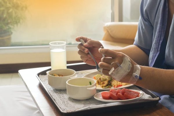La importancia de la dieta para prevenir el cáncer y mejorar la calidad de vida de los pacientes