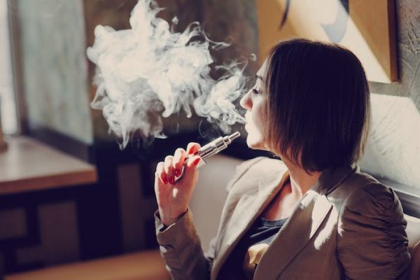 Sin humo pero con riesgo: así afectan a la salud los cigarrillos electrónicos