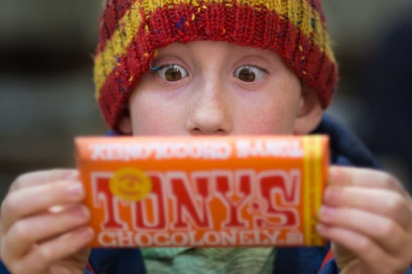 ¿Influye el envase de los alimentos en los hábitos nutricionales de los niños y niñas?