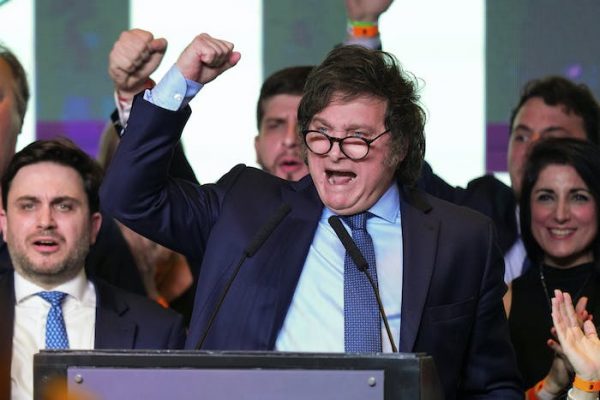 La elección de Milei y los desafíos de una Argentina empobrecida