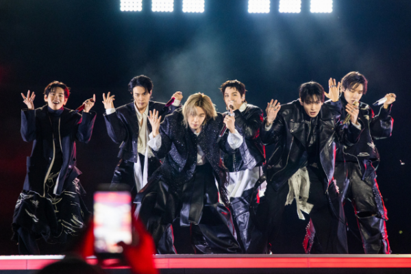 BTS consolida el regreso de la década en Netflix con un concierto en vivo y un íntimo documental