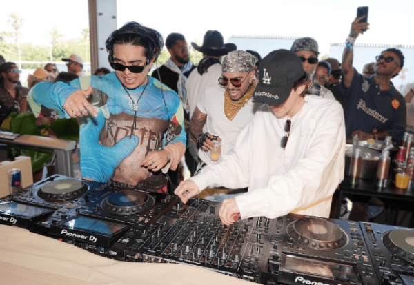 Rauw Alejandro sacude Coachella en Red Bull® Mirage: el junte explosivo con ROZ y Rvssian que nadie vio venir