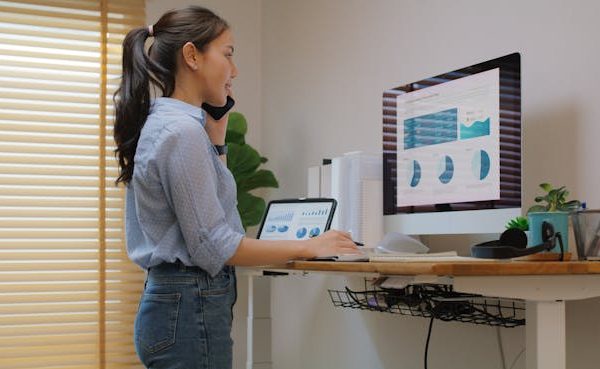 ¿Es mejor trabajar sentado o de pie?