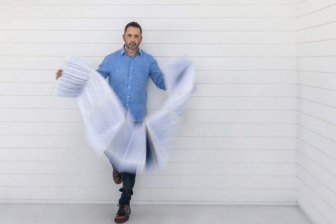 Las paredes que cantan: Jorge Mejía reinventa la música clásica con un proyecto narrativo