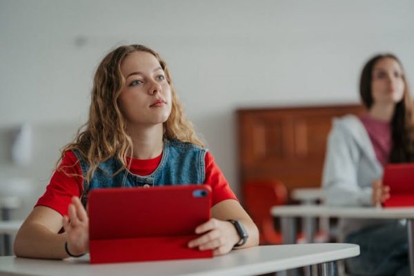 Por qué saber escuchar es la habilidad democrática más importante de la era digital